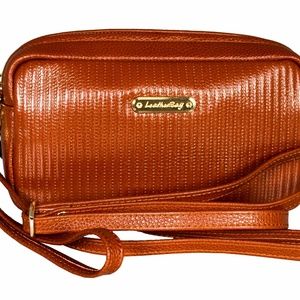 LEATHERBAY AVIO CROSSBODY